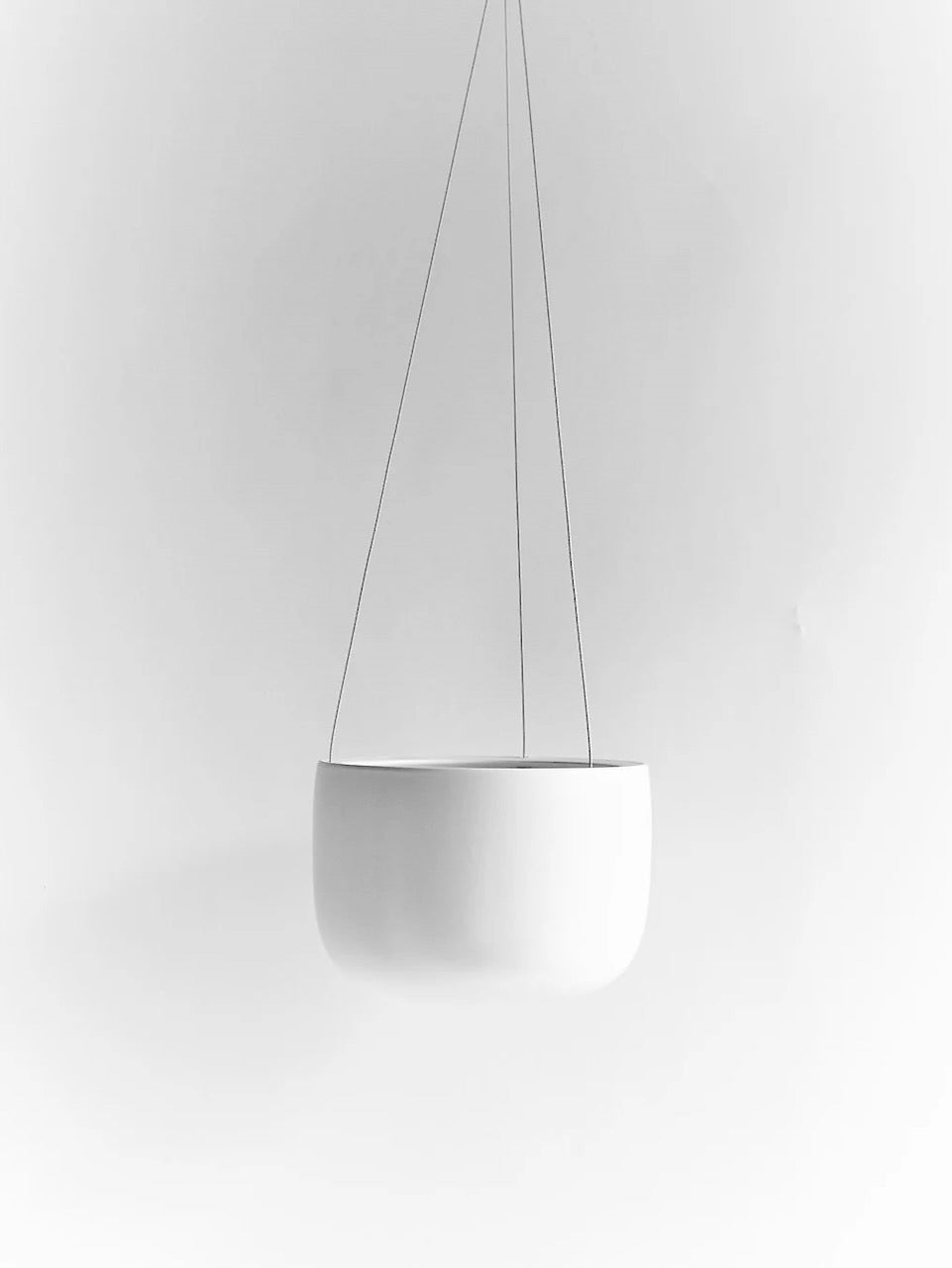 Hudson & Oak Hanging Ceramic Pot, Medium 8"