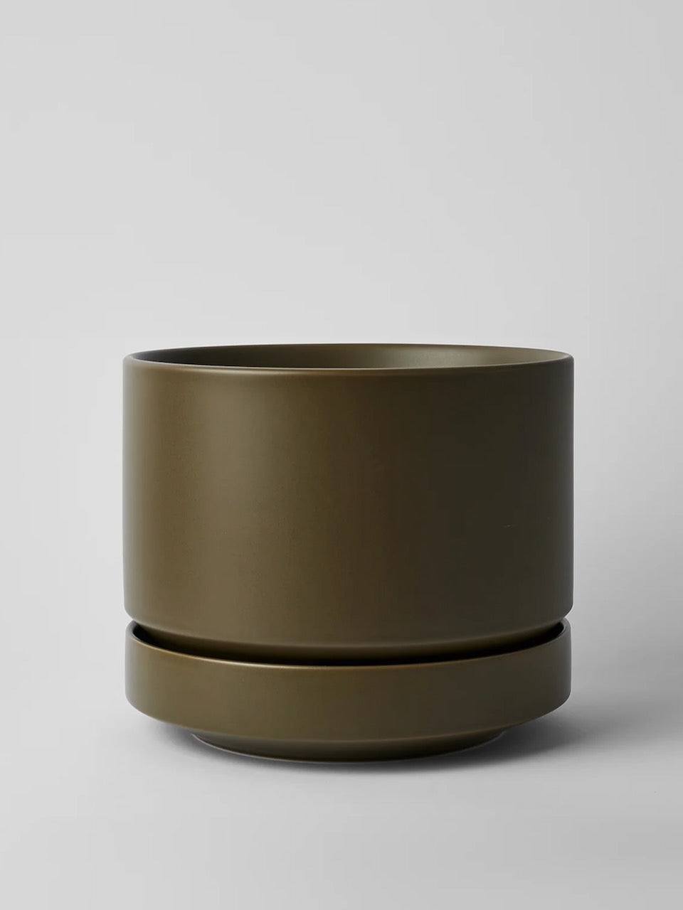 Round Two Ceramic Pot, 8" Planter Vancouver Plant Store Frondly Plants