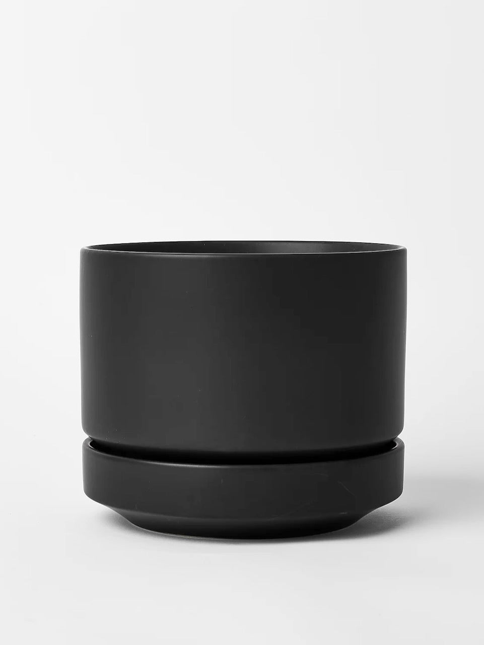 Round Two Ceramic Pot, 8" Planter Vancouver Plant Store Frondly Plants